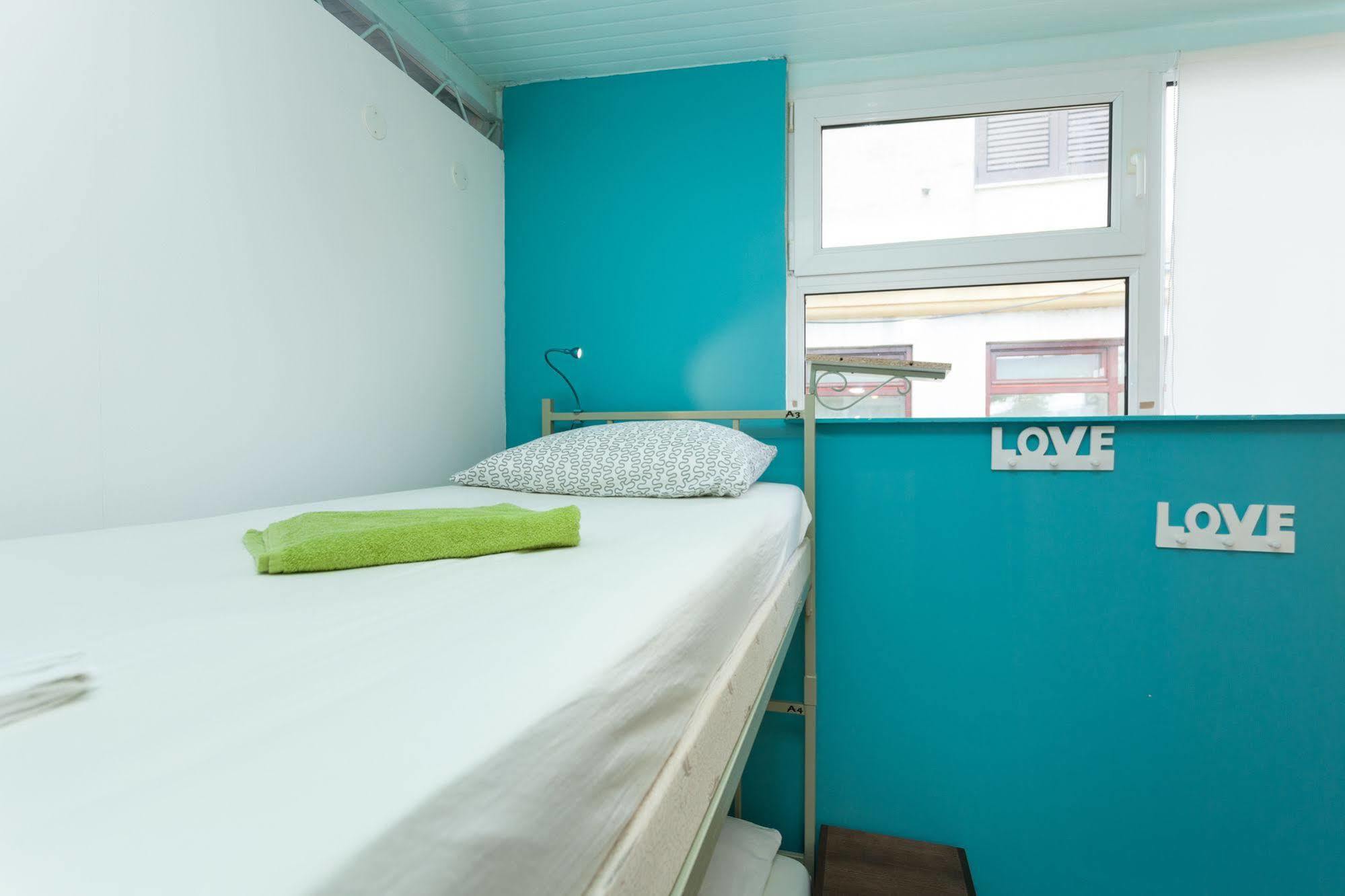 Roundabout Hostel - Hostel Rovinj Exterior photo
